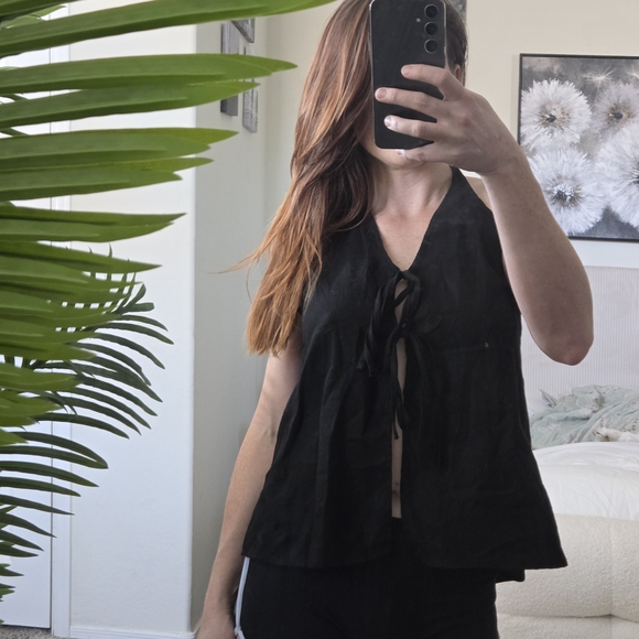 Sexy Black Tie-Front Halter Top | Open Back Halter | Adjustable S-M | Boho Top - Picture 2 of 7